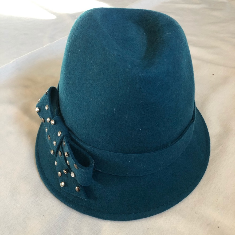 Hat - Picture 2 of 5